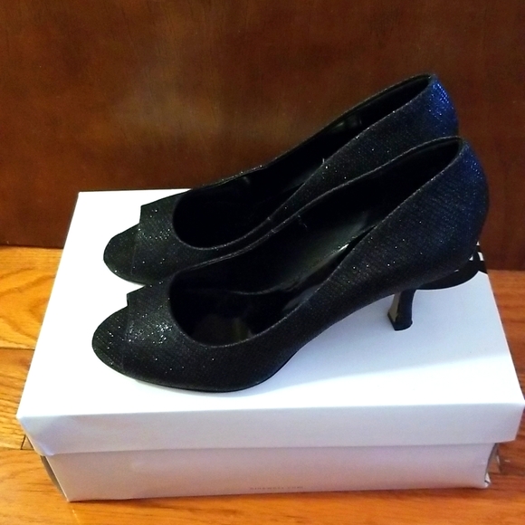 Nine West Open Toe Heels - Picture 3 of 3